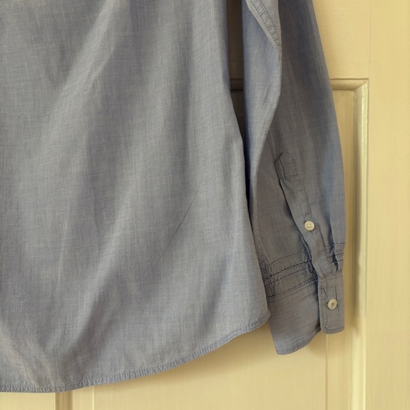 Tommy Hilfiger Women’s Size 6 Blue Pintucked Button Down Shirt Blouse Cotton - Picture 10 of 12